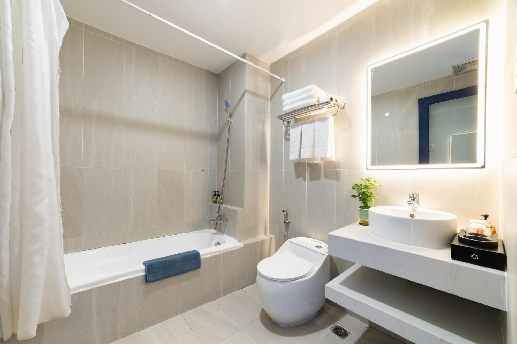 Nicecy Nganha Hotel Ho Chi Minh City Exterior photo