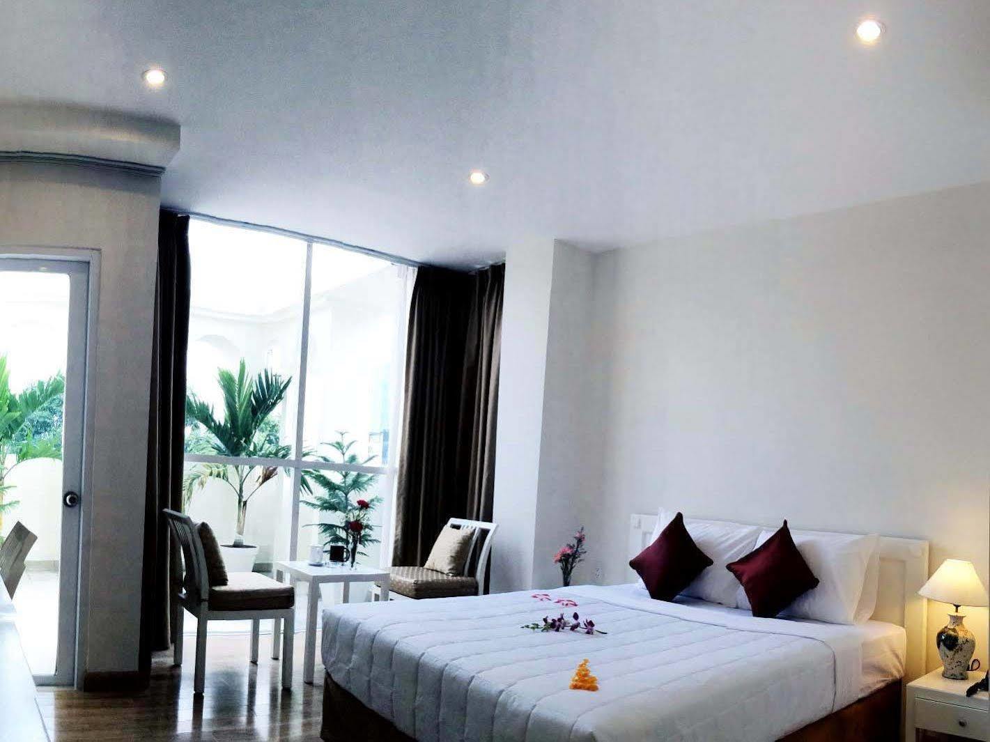 Nicecy Nganha Hotel Ho Chi Minh City Exterior photo