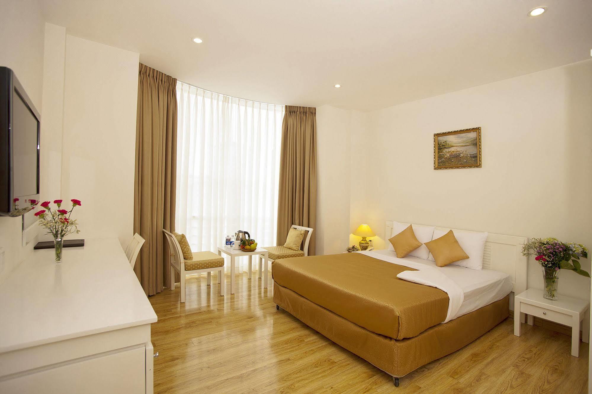 Nicecy Nganha Hotel Ho Chi Minh City Exterior photo